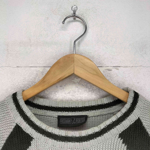 FREEMAN PORTER フロントワッペン刺繍ラグランニット メンズ M