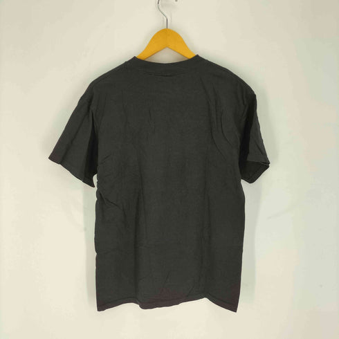 アルスタイルアパレルアクティブウェアー ALSTYLE APPAREL & ACTIVEWEAR 00S POP IS DEAD アーティスト 追悼 プリント クルーネック Tシャツ メンズ import:M
