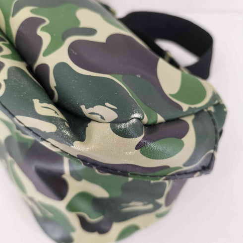 アベイシングエイプ A BATHING APE カモ柄 ボディバッグ メンズ