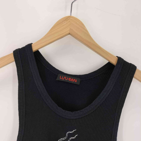 LU’U DAN embroidered tank top street メンズ import:S