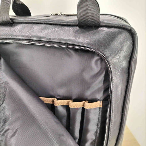 グッシオ GUSCIO レザーバックパック メンズ