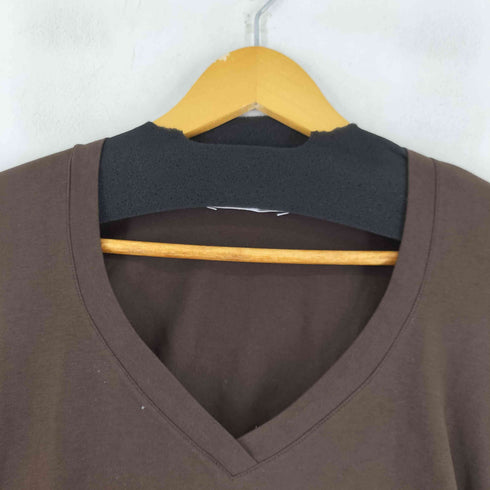 ESOLOGUE ラメロゴ Vネックカットソー レディース import:M