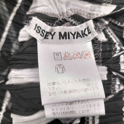 イッセイミヤケ ISSEY MIYAKE ストライププリーツデザインカットソー レディース JPN:L