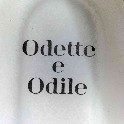 オデットエオディール Odette e Odile レザー スクエアトゥ フラットパンプス レディース
