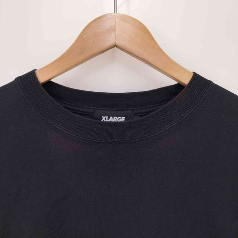 エクストララージ XLARGE 25SS EMBOSSED OLD ENGLISH L S TEE メンズ JPN:L