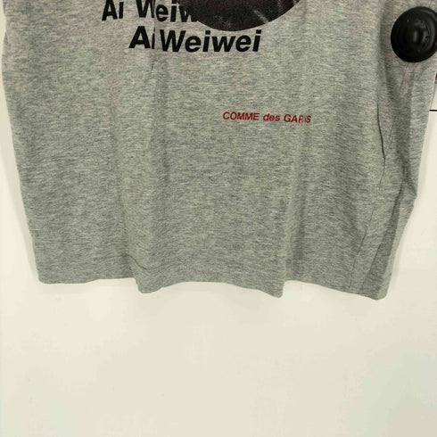コムデギャルソン COMME des GARCONS Ai Wei Weiフロントプリント S/S Tシャツ メンズ JPN:M