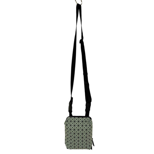 バオバオイッセイミヤケ BAO BAO ISSEY MIYAKE BEETLE REFLECTOR メンズ