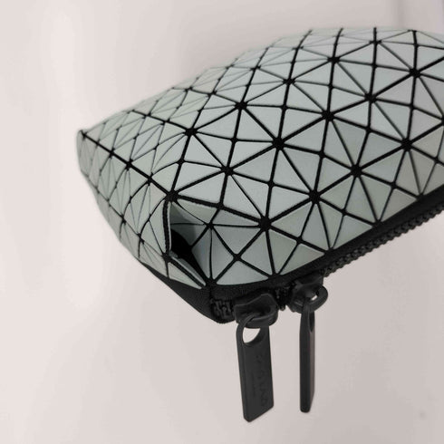 バオバオイッセイミヤケ BAO BAO ISSEY MIYAKE BEETLE REFLECTOR メンズ