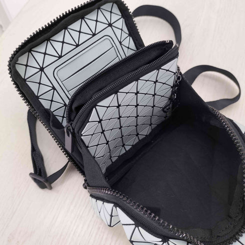 バオバオイッセイミヤケ BAO BAO ISSEY MIYAKE BEETLE REFLECTOR メンズ