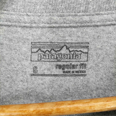 パタゴニア patagonia ロゴプリント ロングスリーブ Tシャツ メンズ S