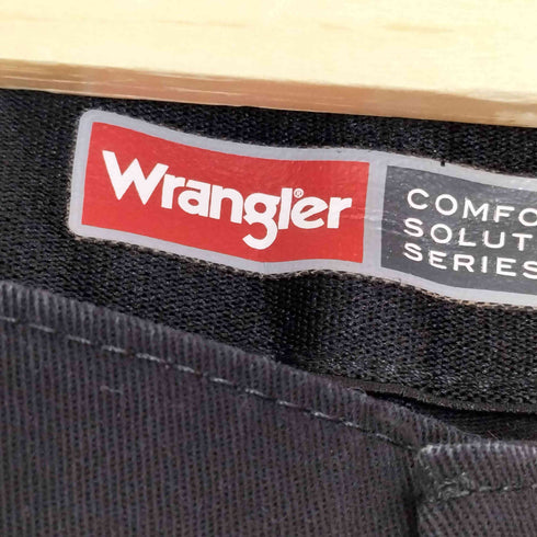 ラングラー Wrangler COMFORT SOLUTIONS SERIES 2タック チノパンツ メンズ 32/32