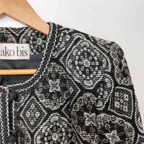 mako bis ジャガード ノーカラージャケット レディース