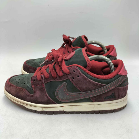 ナイキスケートボーディング NIKE SB Riot Skateshop ライオットスケートショップ DUNK LOW ダンク ロー マホガニー ダーク ビートルート チーム レッド メンズ JPN:26
