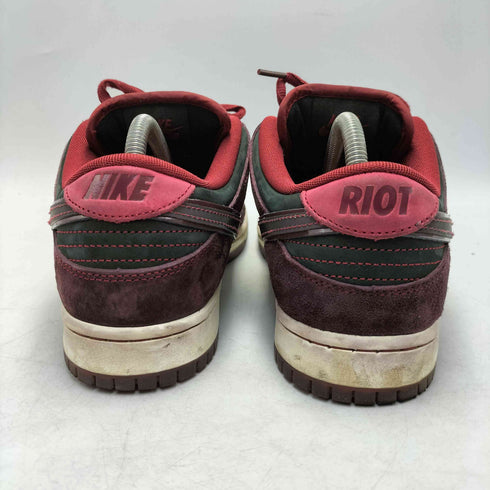 ナイキスケートボーディング NIKE SB Riot Skateshop ライオットスケートショップ DUNK LOW ダンク ロー マホガニー ダーク ビートルート チーム レッド メンズ JPN:26