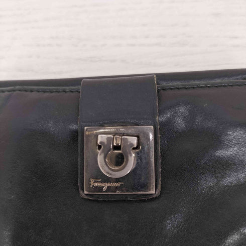 サルヴァトーレフェラガモ Salvatore Ferragamo ガンチーニ ターンロック 二つ折り財布 レディース