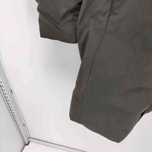 ユニクロ UNIQLO 25AW ハイブリッドダウンコート オリーブ Mサイズ メンズ JPN:M