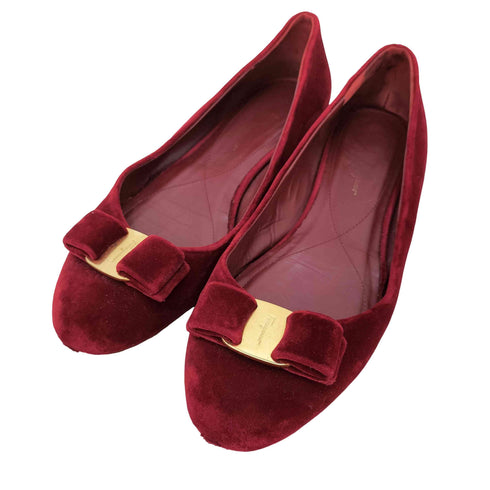 サルヴァトーレフェラガモ Salvatore Ferragamo スエードパンプス レディース