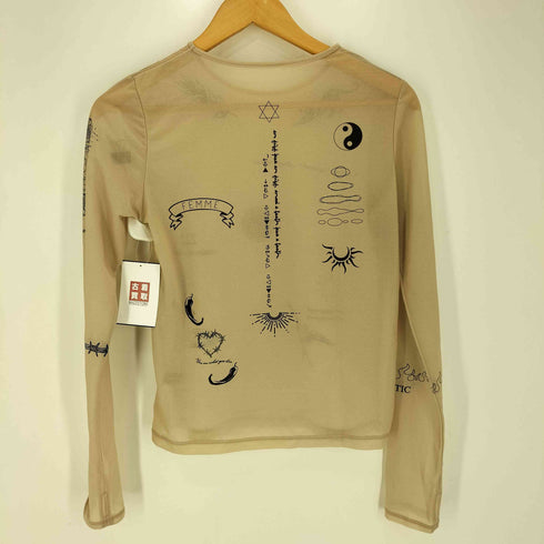 メゾンスペシャル MAISON SPECIAL 23SS TATOOプリントシアーTOP レディース FREE