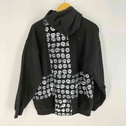 ギルダン GILDAN スカルプリント 総柄 パーカー メンズ import:L