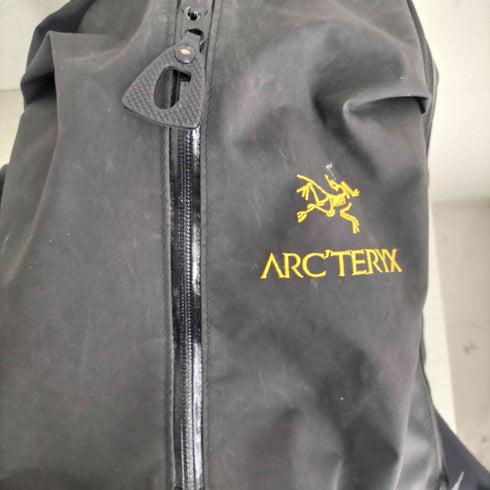 アークテリクス ARCTERYX ARRO22 アロー22 ゴールドロゴ刺繍 ナイロン リュックサック メンズ ONE SIZE