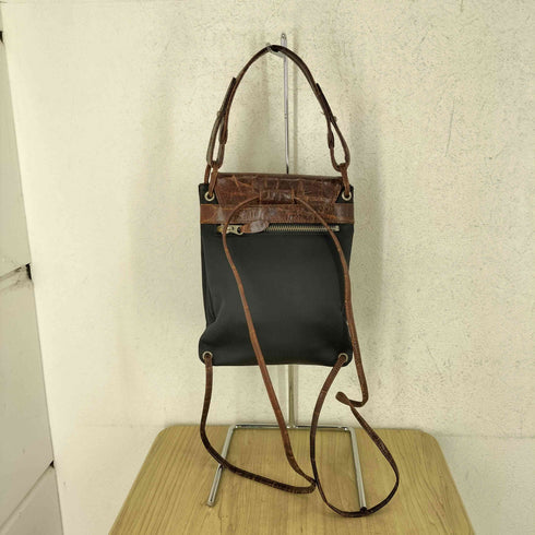 A.Y.A} Leather レザー クロコ型 ショルダーバッグ レディース