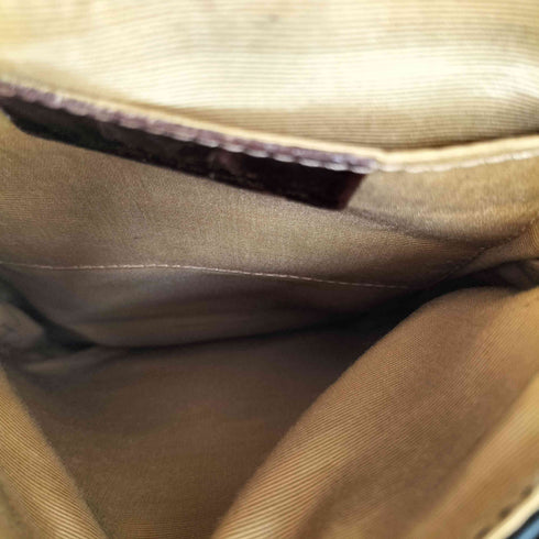 A.Y.A} Leather レザー クロコ型 ショルダーバッグ レディース