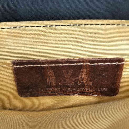 A.Y.A} Leather レザー クロコ型 ショルダーバッグ レディース