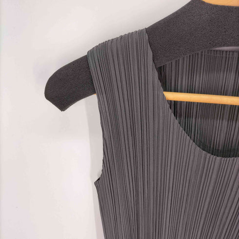プリーツプリーズイッセイミヤケ PLEATS PLEASE ISSEY MIYAKE プリーツ加工 ノースリーブ サイドスリット ロング カットソー レディース JPN:3