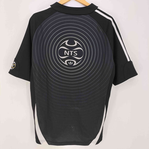 アディダスオリジナルス adidas Originals ×NTS Radio TG JERSEY BLACK メンズ JPN:L
