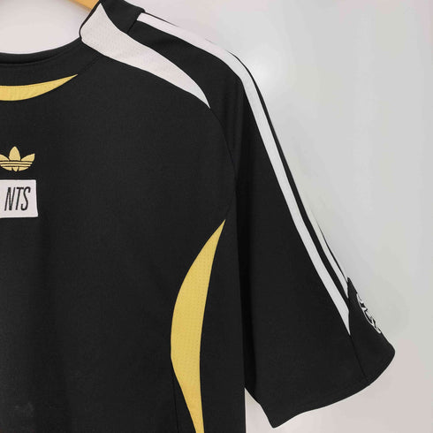 アディダスオリジナルス adidas Originals ×NTS Radio TG JERSEY BLACK メンズ JPN:L