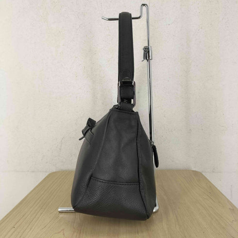ピエールカルダン pierre cardin レザー ショルダーバッグ レディース
