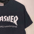スラッシャー THRASHER SKATEBOARD MAGAZINE ロゴプリント S/S クルーネック Tシャツ メンズ import:M