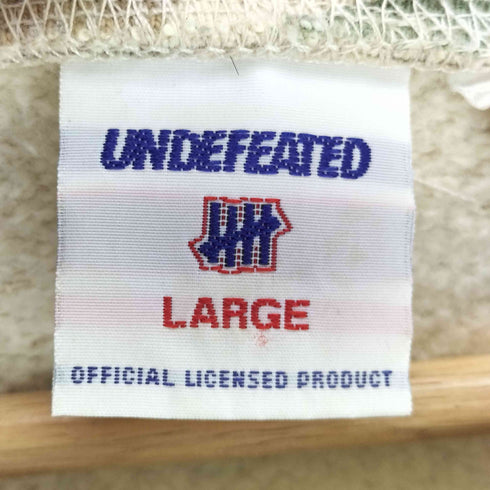 アンディフィーテッド UNDEFEATED バック ポケット 迷彩 カモ スウェット トレーナー メンズ import:L