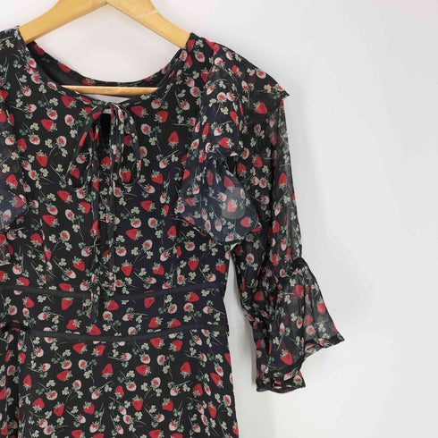 トッコクローゼット tocco closet リボン付き ラッフル フリル ストロベリー プリント シフォン ワンピース レディース FREE