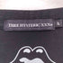 ジィヒステリックトリプルエックス Thee Hysteric XXX アーティストプリント クルーネック Tシャツ メンズ JPN:L