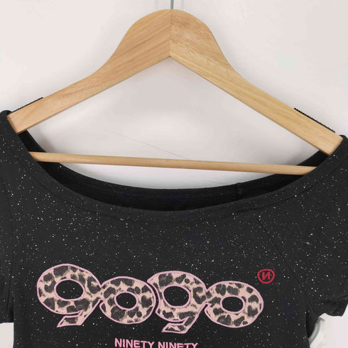 ナインティナインティ 9090 OG Logo Of f Shoulder Glitter Tee レディース import:M