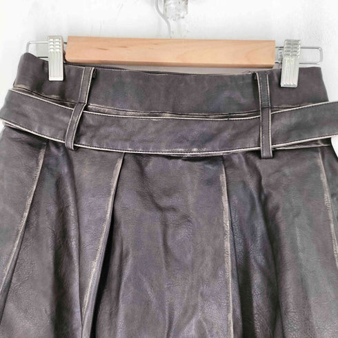 DIDDI MODA ベルト付き フェイクレザー プリーツ ミニスカパン レディース JPN:M