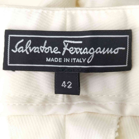 サルヴァトーレフェラガモ Salvatore Ferragamo ウエスト金具付き センタープレスパンツ メンズ 42
