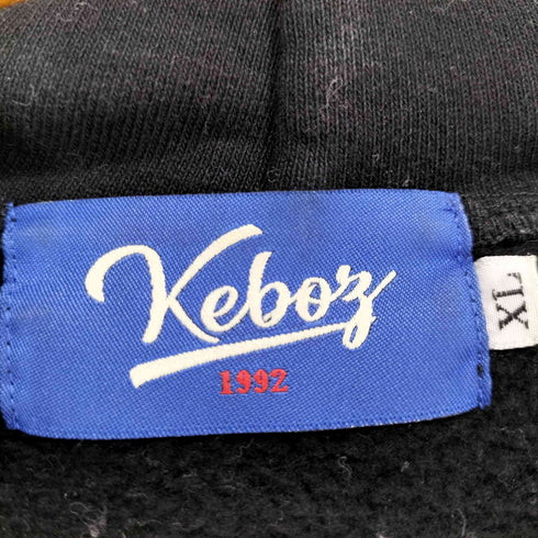 ケボズ KEboz FRO CLUBコラボ ロゴプリント プルオーバーパーカー メンズ XL