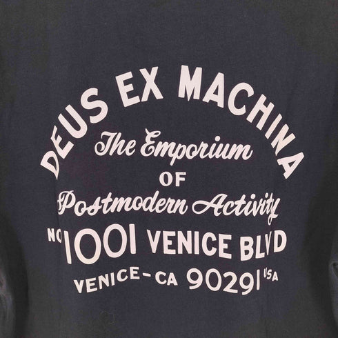 デウスエクスマキナ Deus Ex Machina 両面プリントロゴ クルーネック S/S Tシャツ メンズ L