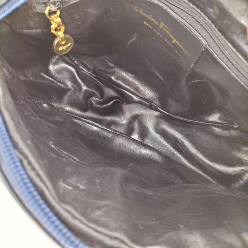 サルヴァトーレフェラガモ Salvatore Ferragamo ヴァラ レザーショルダー レディース