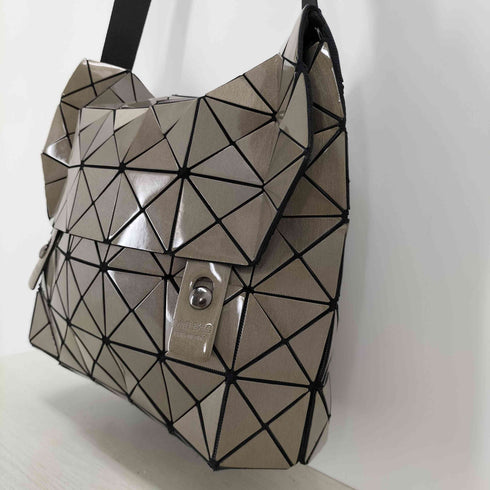 バオバオイッセイミヤケ BAO BAO ISSEY MIYAKE メッセンジャーバッグ レディース