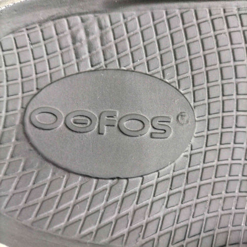 ウーフォス oofos OOMEGA LUXE TITANIUM MIRROR サンダル レディース EUR:38