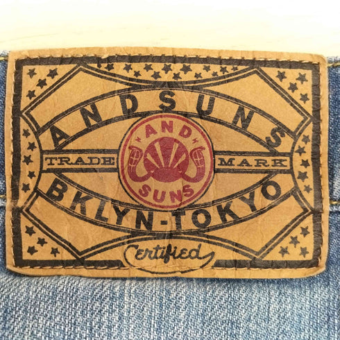 ANDSUNS BKLYN TOKYO バックロゴプリント ハチノスデニム メンズ
