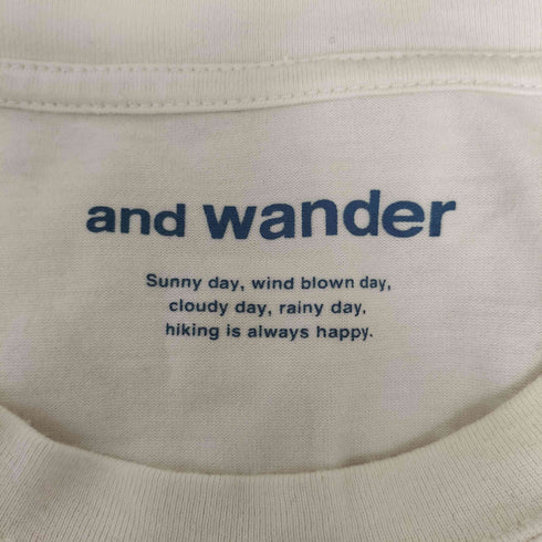 アンドワンダー and wander キャラクタープリント クルーネックTシャツ メンズ JPN:4