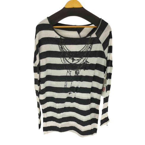 Faerie totem chain graphic t-shirt レディース