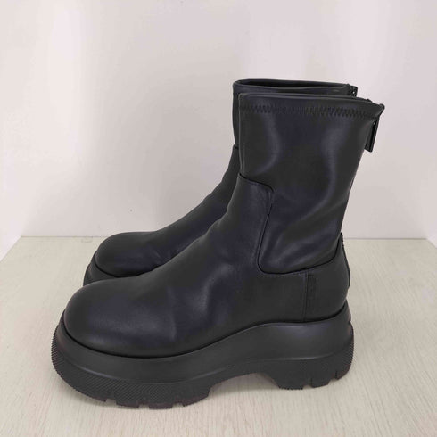 チャールズアンドキース CHARLES&KEITH Leoi レオイ バックジップチャンキーアンクルブーツ レディース 37