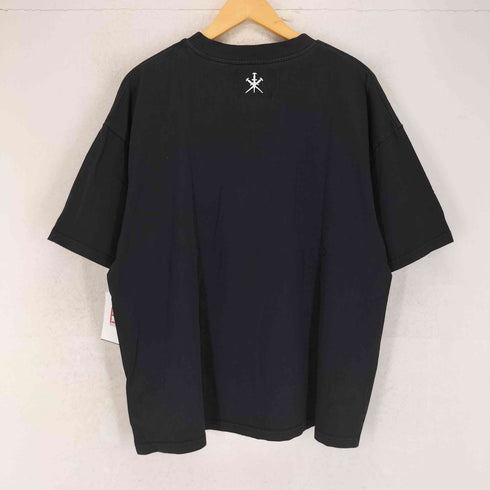 アンノウンロンドン UNKNOWN LONDON フロントプリントクルーネックTシャツ メンズ L