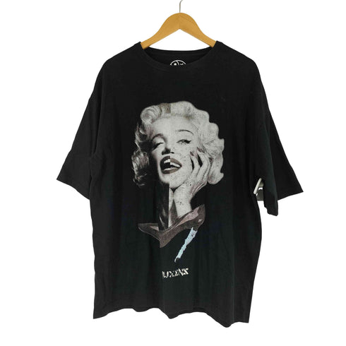 フロントグラフィックプリント S/S Tシャツ メンズ