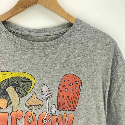 Groovy きのこ プリント S/S クルーネック Tシャツ メンズ